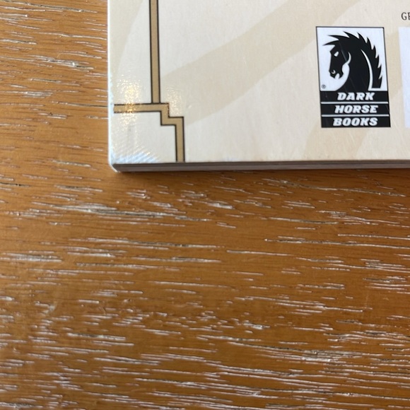 Avatar: The Last Airbender Graphic Novel The Promise: Part Three - Picture 4 of 4